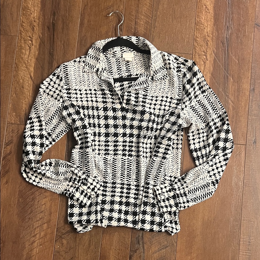 Stylish Black and White Houndstooth Women's H&M x Richard Allen Blouse